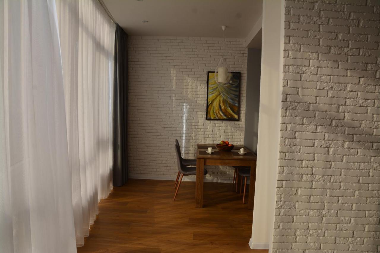 Sky Apartment Odessa Exterior foto